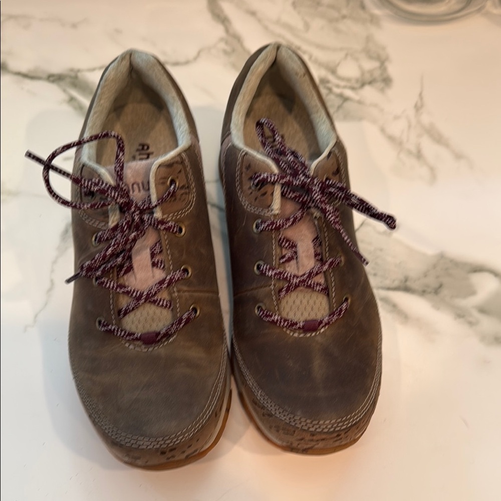 Ahnu Sugar Venture Lace Up Hikers